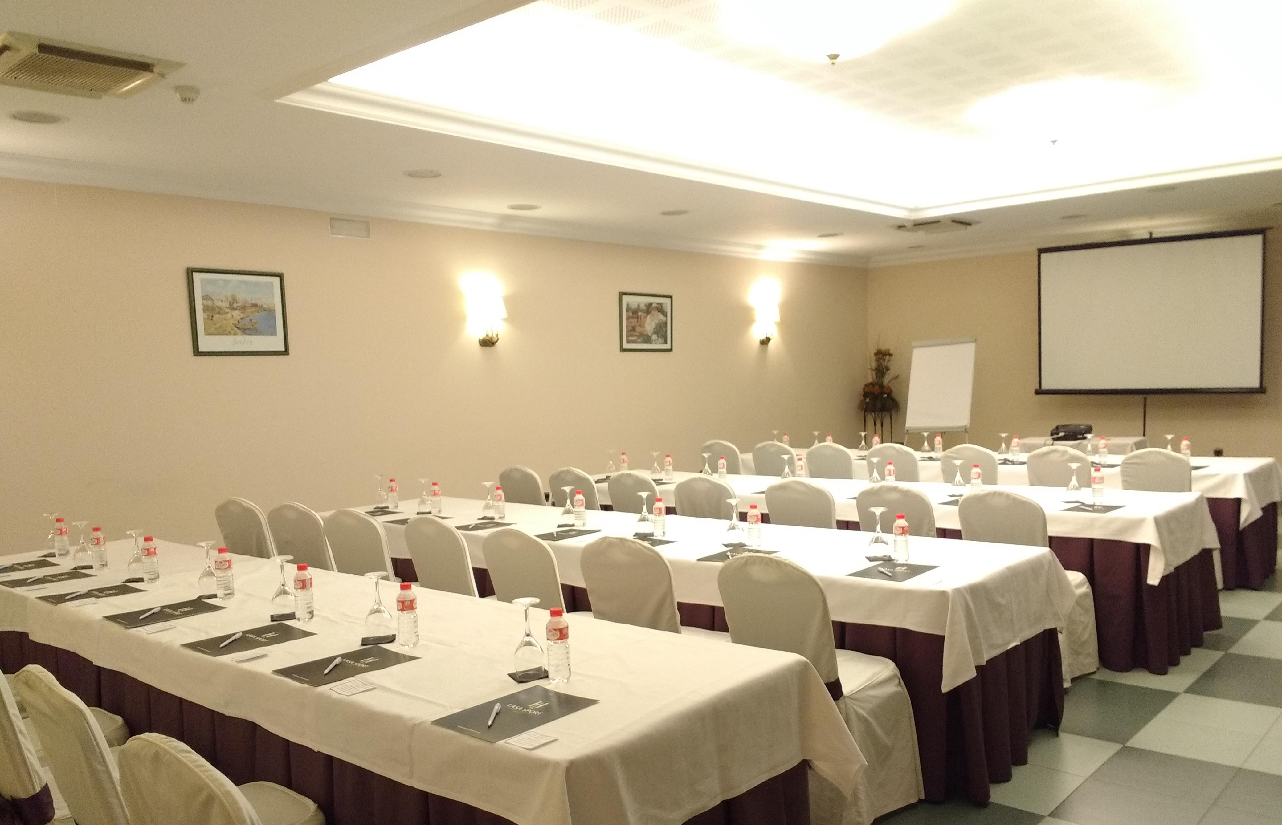 Hotel Lasa Sport Валадоид Екстериор снимка