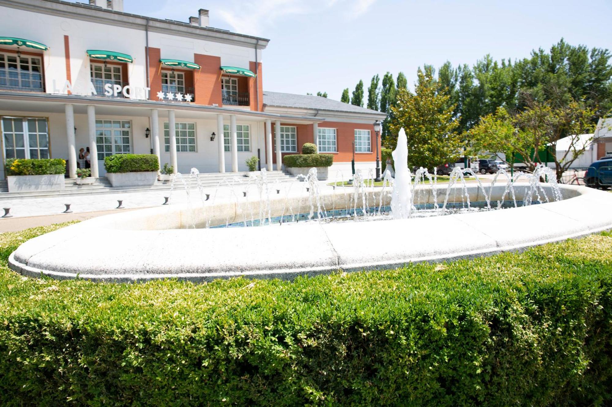 Hotel Lasa Sport Валадоид Екстериор снимка