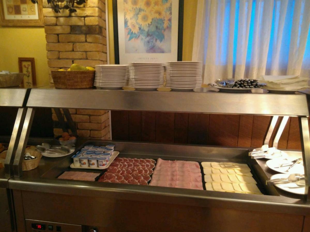 Hotel Lasa Sport Валадоид Екстериор снимка